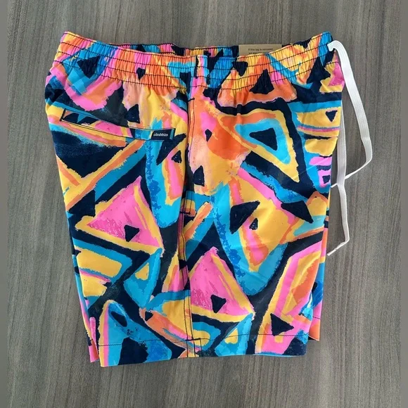 Chubbies Men’s 5.5” Swim Trunk With Liner - Picture 3 of 6